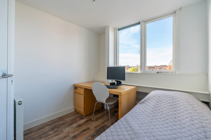 Photo 32 of B.F. Suermanstraat 17-BS