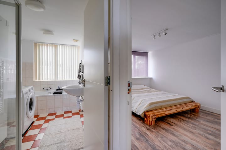 Photo 37 of B.F. Suermanstraat 17-BS