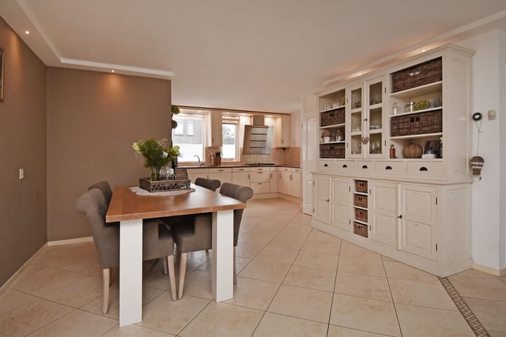 Foto 12 van De Backerstraat 15