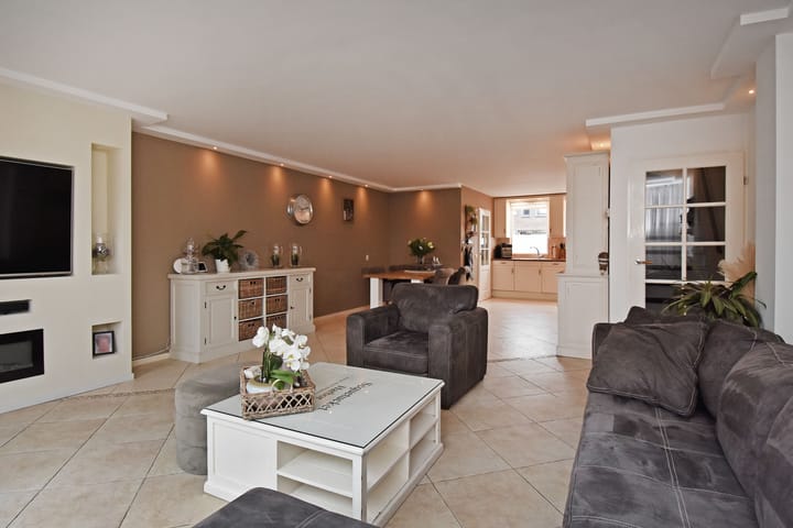 Foto 14 van De Backerstraat 15