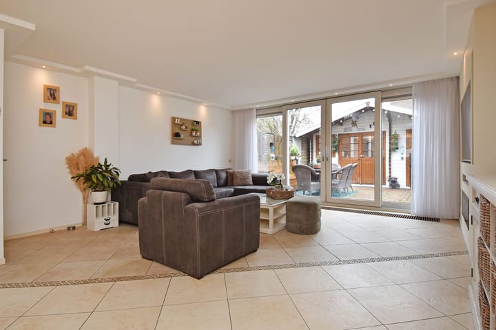 Foto 15 van De Backerstraat 15