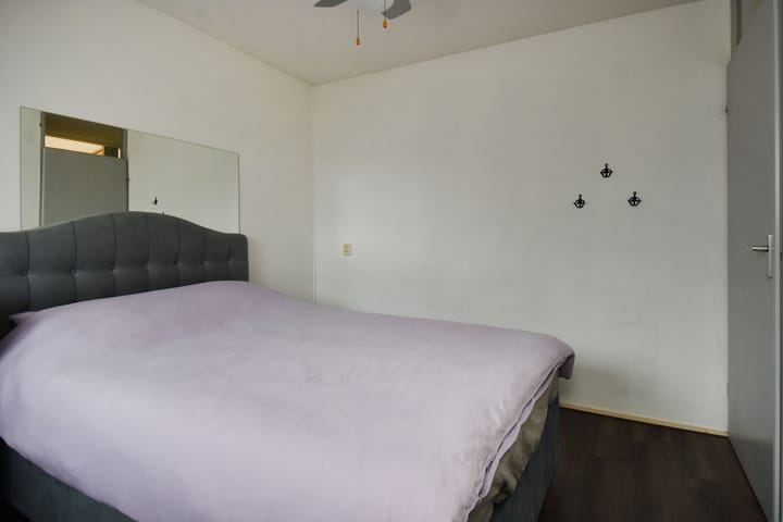 Foto 26 van De Backerstraat 15