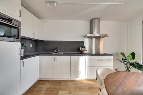 Emily Brontësingel 211 tertiary image