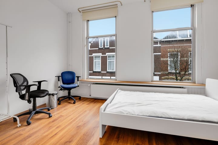 Foto 14 van Adamshofstraat 105-A