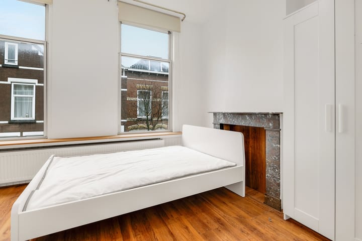 Foto 15 van Adamshofstraat 105-A