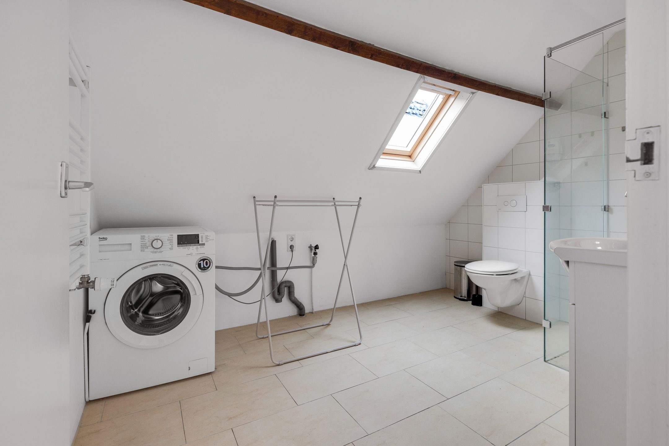 Foto 21 van Adamshofstraat 105-A