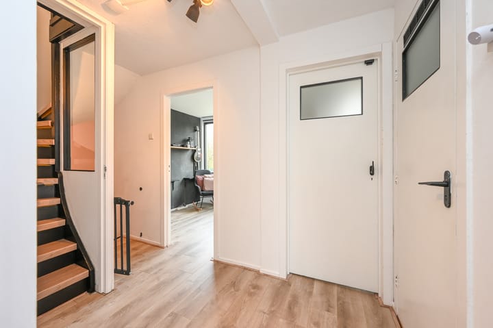 Photo 19 of Pieter de Hoochstraat 4