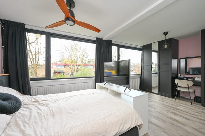 Photo 25 of Pieter de Hoochstraat 4