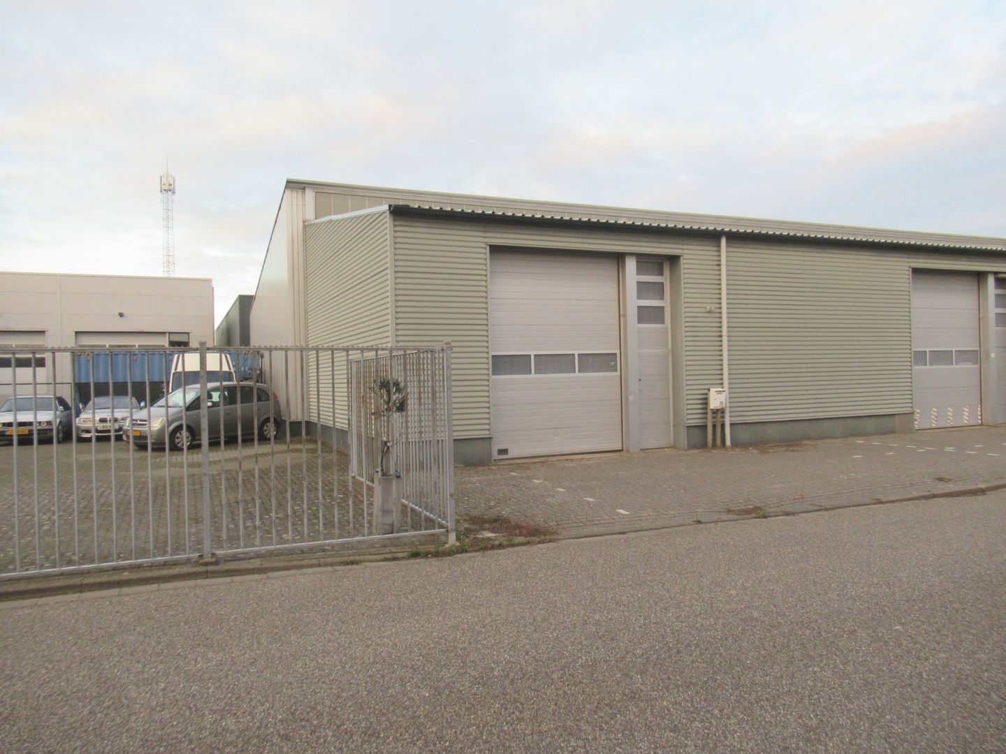 View photo 2 of Handelsweg 36