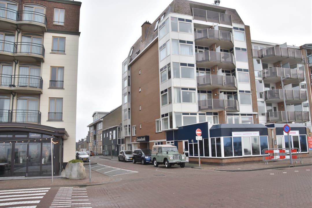 Foto 8 van Emmastraat 59