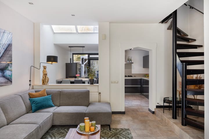 Photo 5 of Borneostraat 19