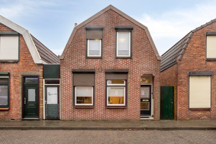 Photo 5 of Wilhelminastraat 34