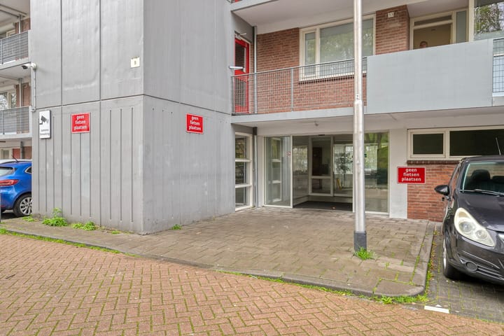 Photo 10 of Cederstraat 141