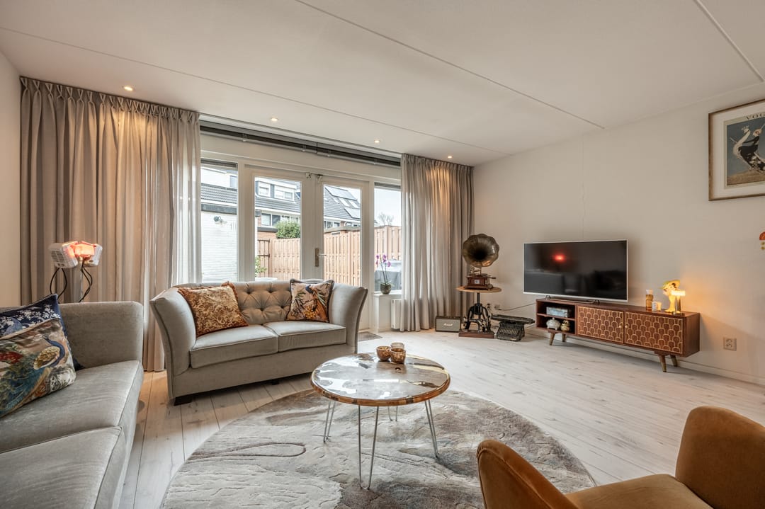 Foto 11 van Van Ravesteyndreef 57