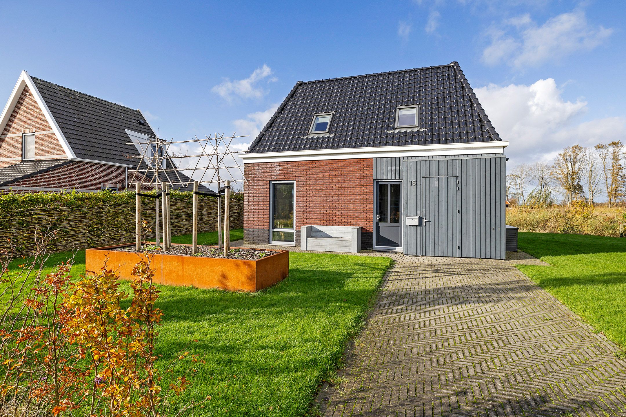 2-bedroom freehold villa in Burdaard — photo 5 of 5