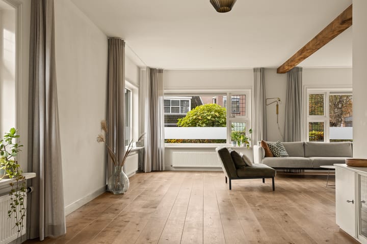 Photo 10 of Hoofdstraat 65