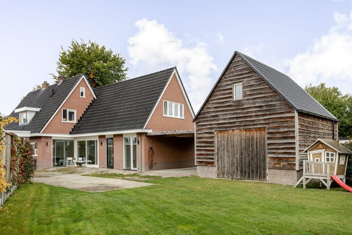 Photo 49 of Hoofdstraat 65