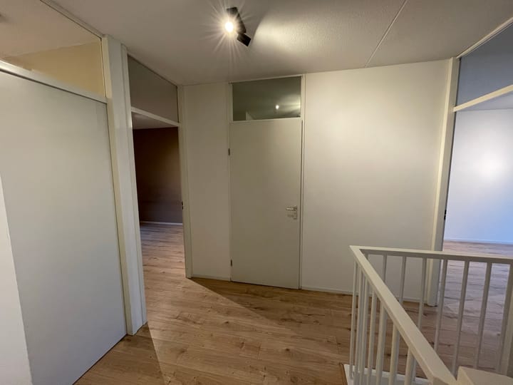 Photo 8 of Borneostraat 4-F