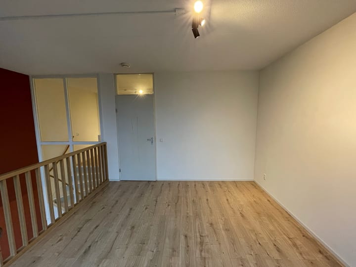 Photo 10 of Borneostraat 4-F