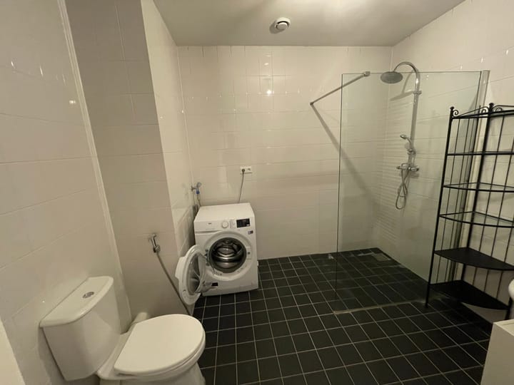 Photo 15 of Borneostraat 4-F