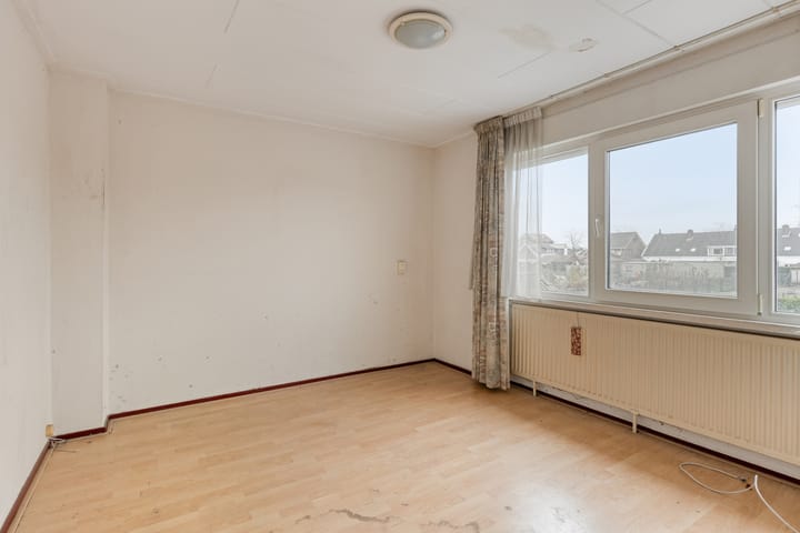 Photo 12 of Hazelderstraat 39