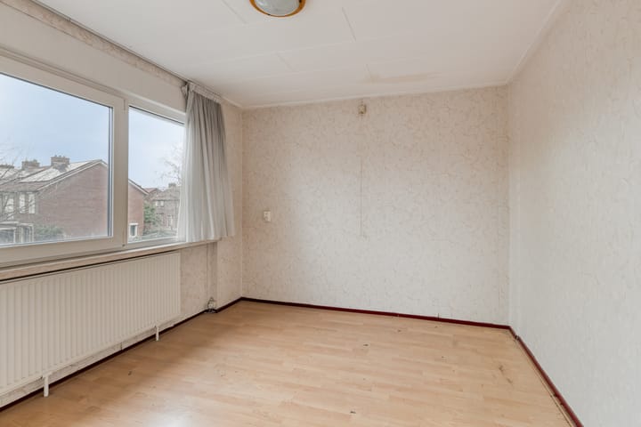 Photo 15 of Hazelderstraat 39