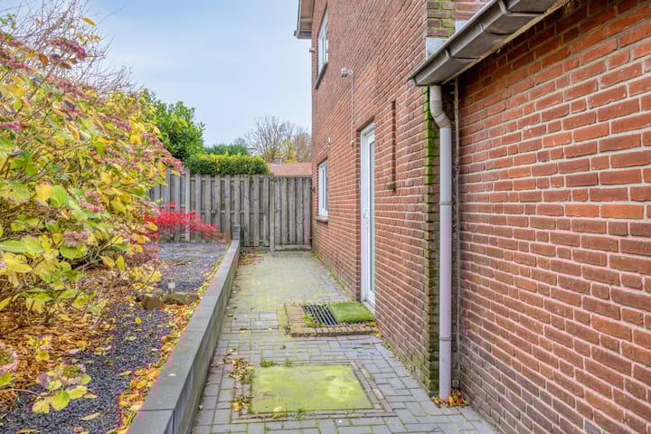 Foto 33 van van Nispenstraat 98