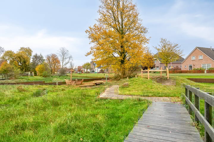 Foto 38 van van Nispenstraat 98