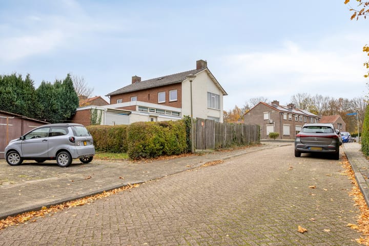 Foto 37 van van Nispenstraat 98