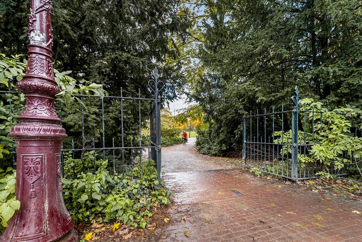 Photo 24 of Van Eeghenstraat 55-A