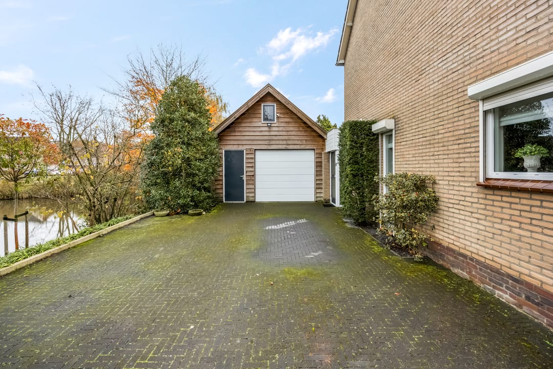 Foto 11 van Castor 62