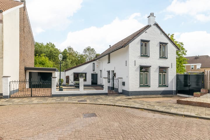 Burg. Slanghenstraat 97