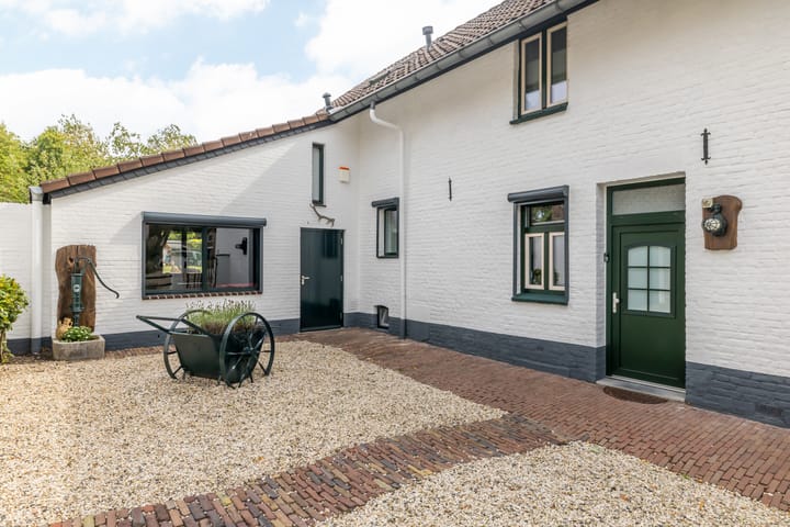 Foto 4 van Burg. Slanghenstraat 97