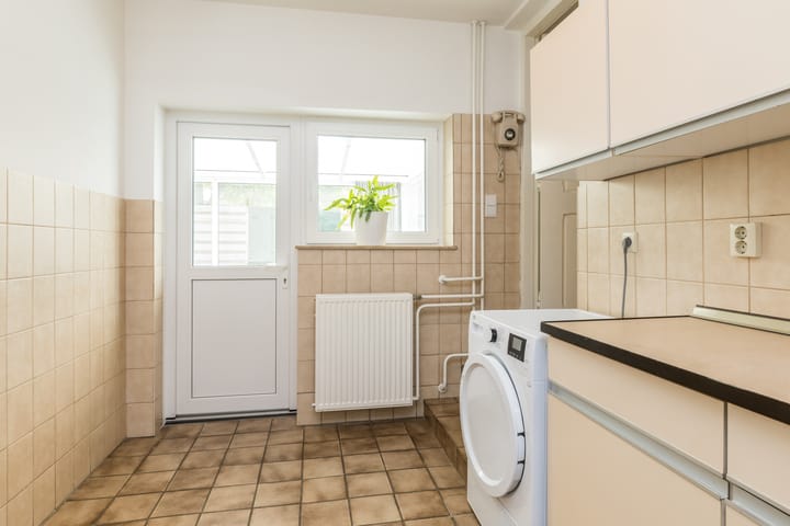 Foto 21 van Burg. Slanghenstraat 97