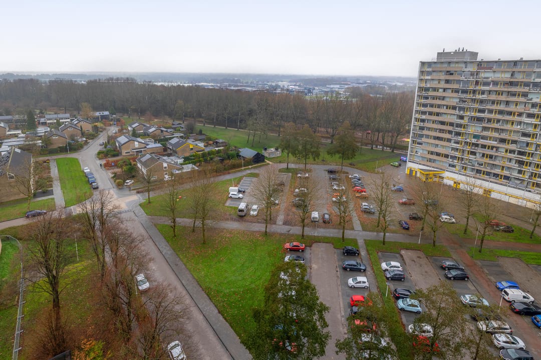 Foto 32 van Tjaarda 140