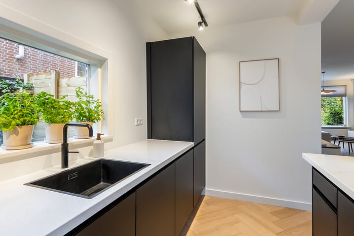 Foto 31 van van Linden van den Heuvellsingel 17