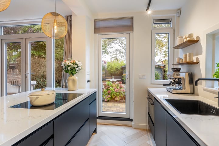 Foto 30 van van Linden van den Heuvellsingel 17