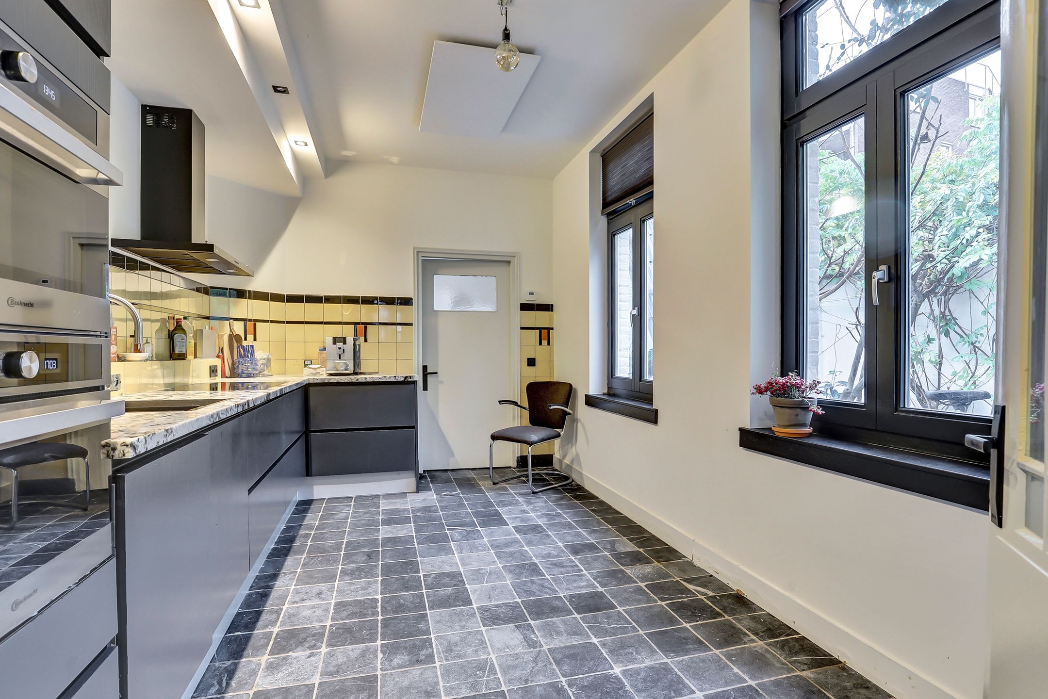 Photo 12 of Neerstraat 63