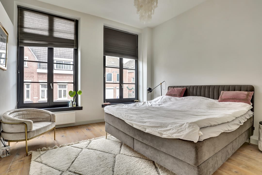 Photo 16 of Neerstraat 63