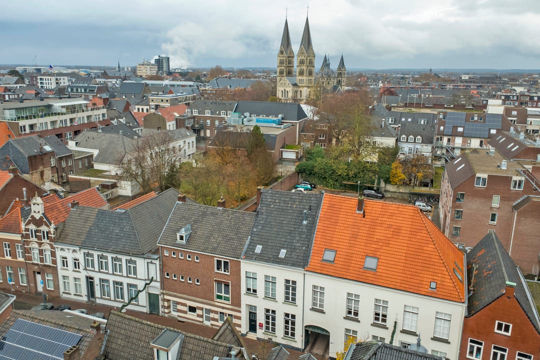 Photo 38 of Neerstraat 63