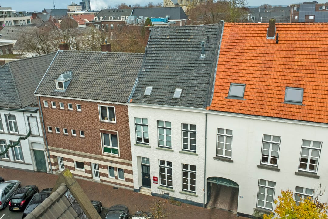 Photo 41 of Neerstraat 63