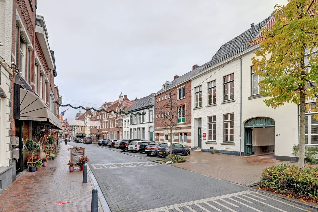Photo 43 of Neerstraat 63