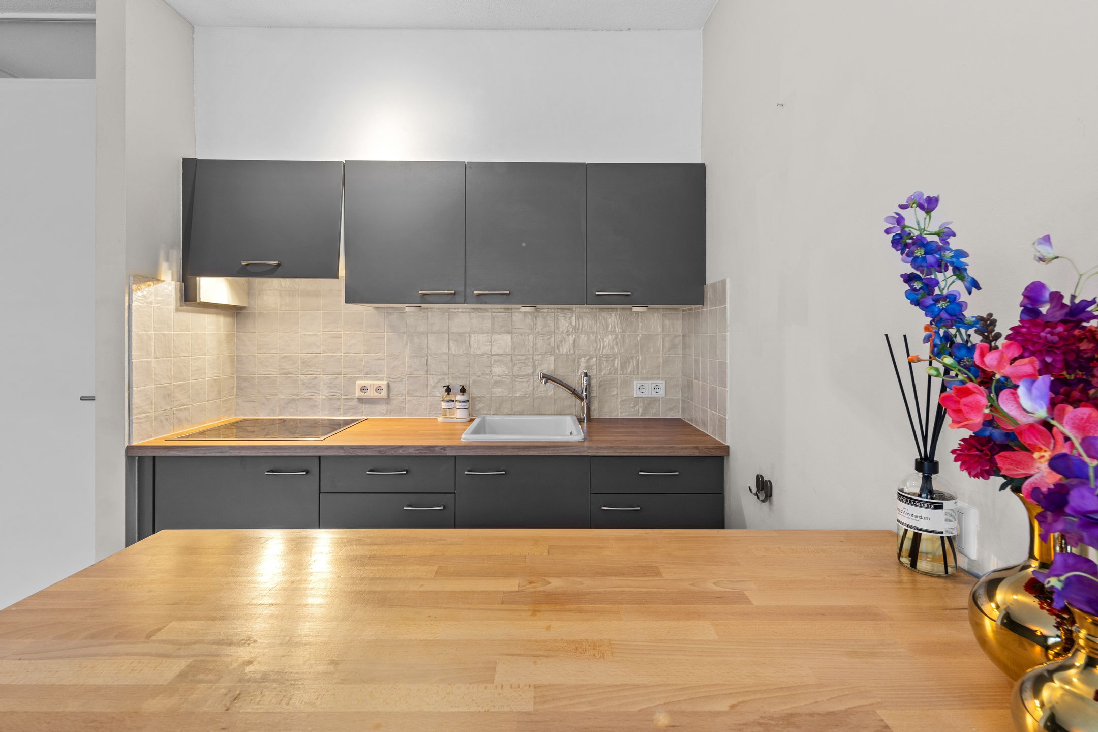 Photo 15 of Damstraat 46-B