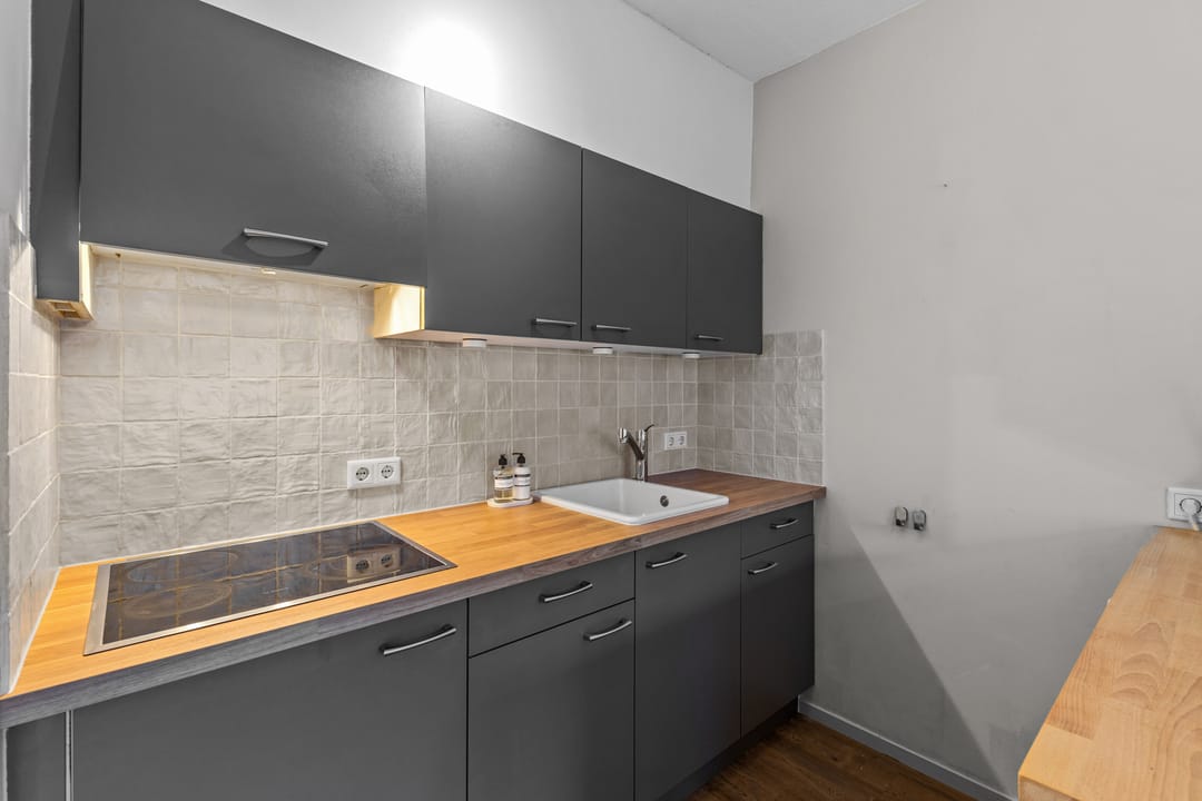 Photo 17 of Damstraat 46-B