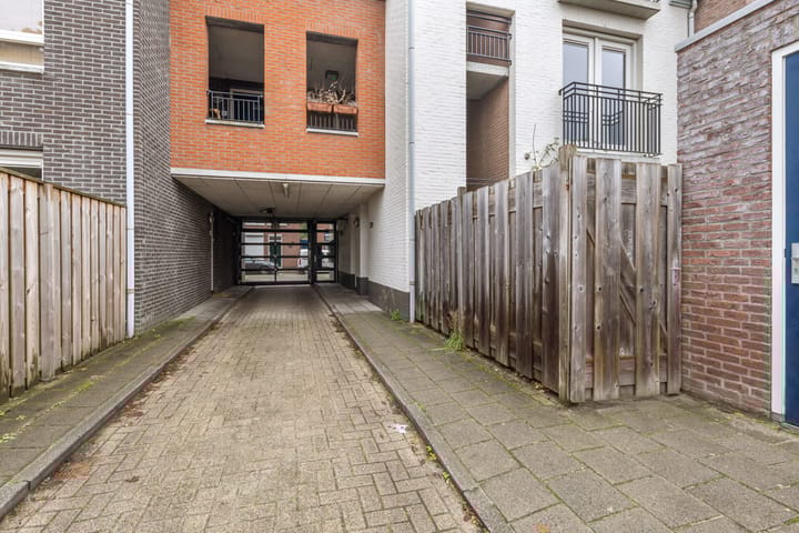 Foto 34 van Damstraat 46-B