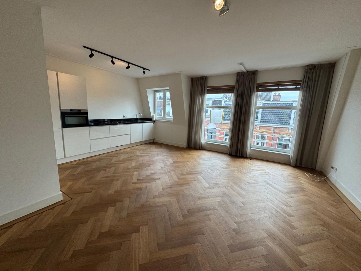 Foto 4 van Van Eeghenstraat 44-3
