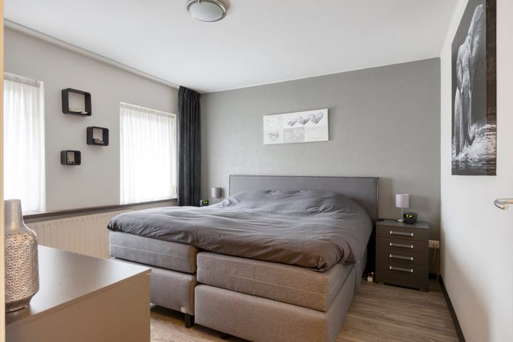 Photo 28 of Servaasstraat 37