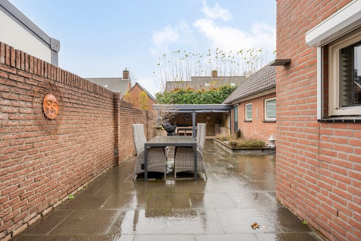 Photo 38 of Servaasstraat 37