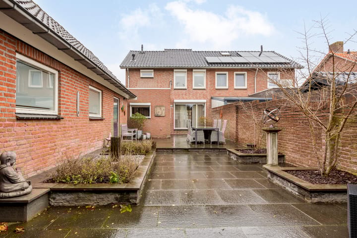 Photo 40 of Servaasstraat 37