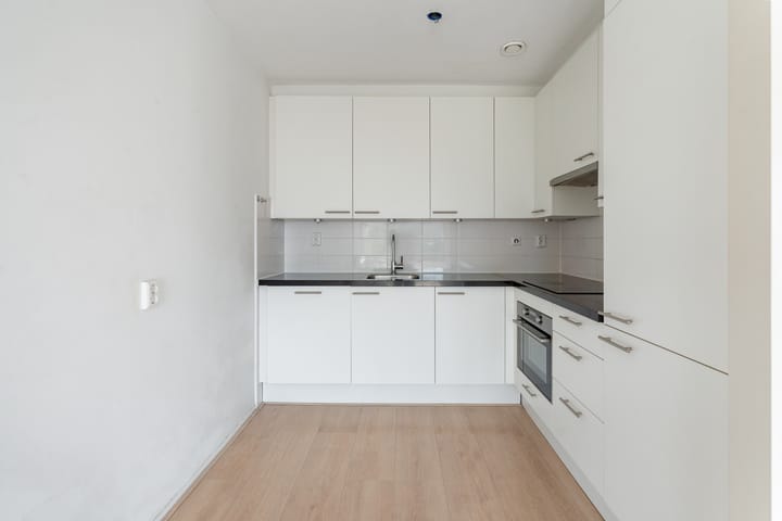 Photo 11 of Efua Sutherlandstraat 40